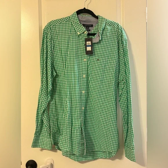 NWT Tommy Hilfiger button down - Picture 1 of 1